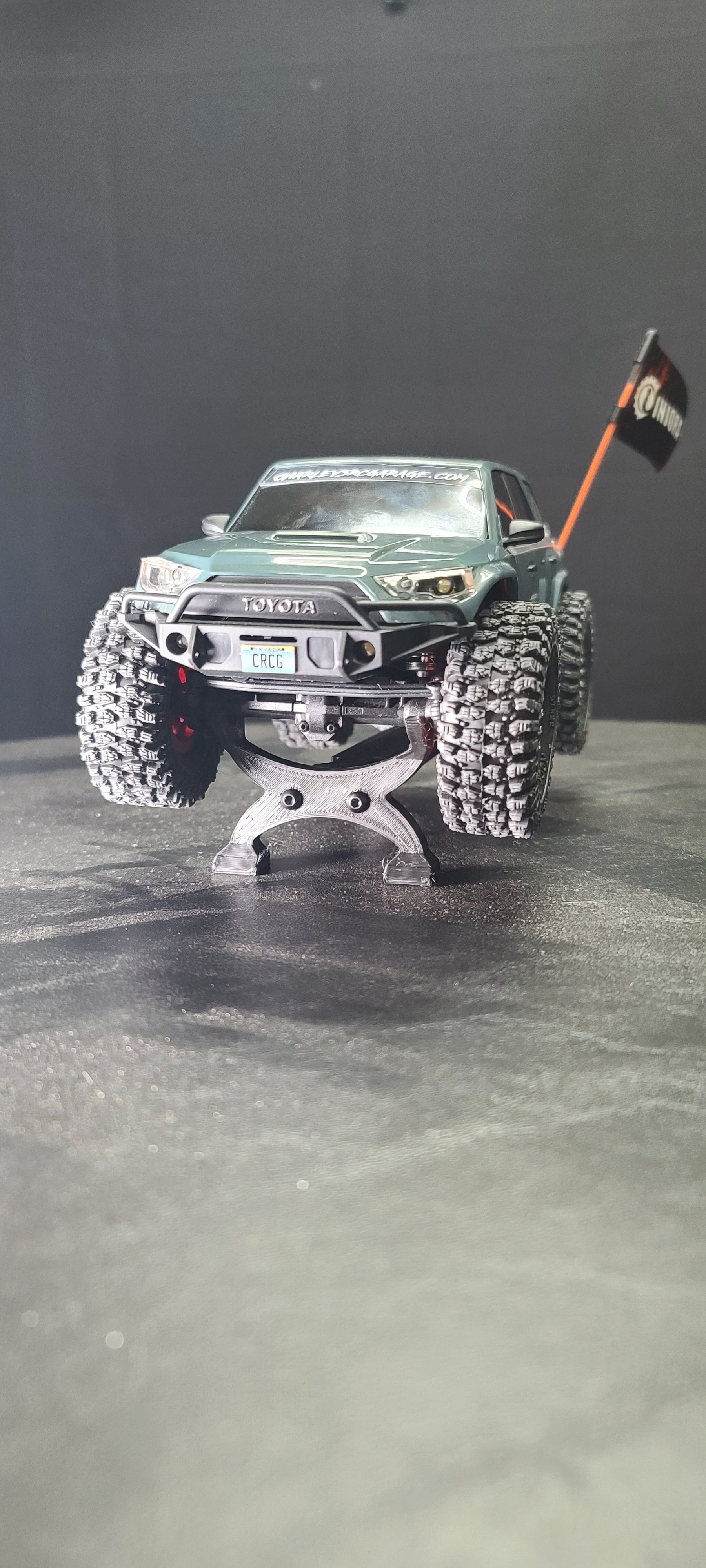 Adjustable 1/24 - 1/18 Display Stand