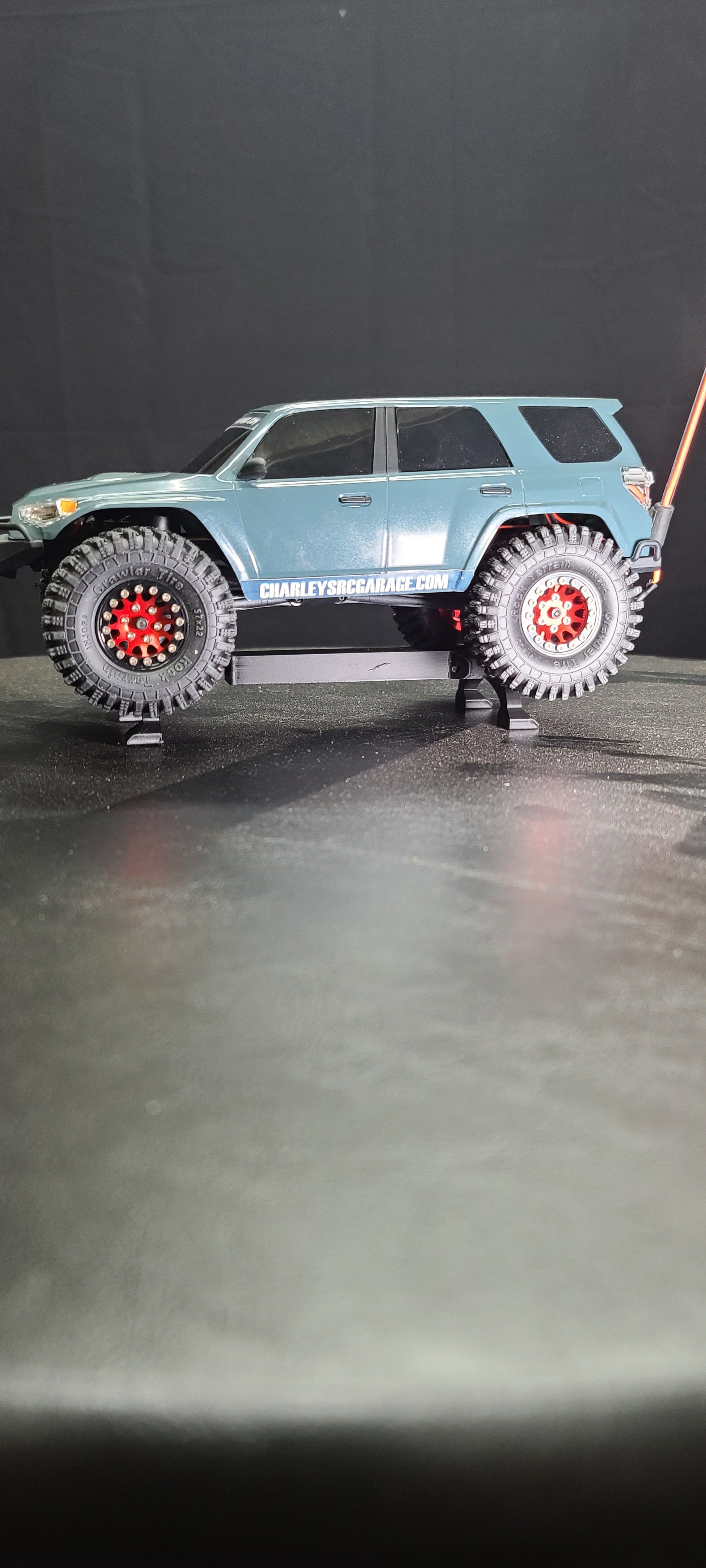 Adjustable 1/24 - 1/18 Display Stand